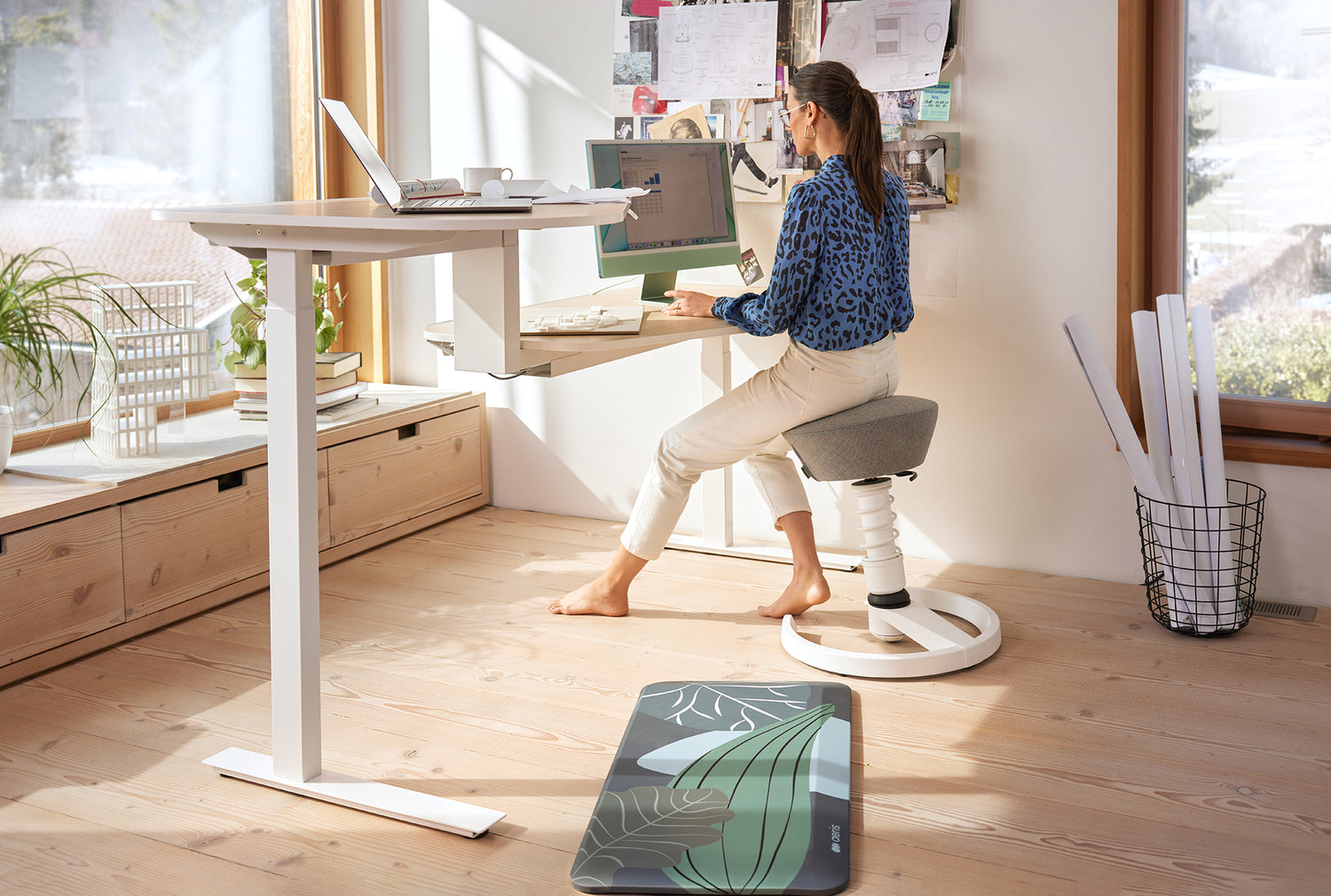 aeris active desk home_small.jpg?v=1723207310